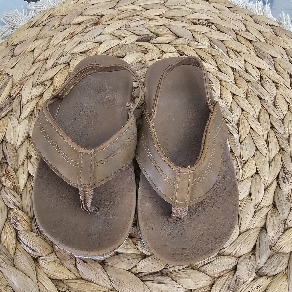 Wonder Nation Brown Sandals Comfortable Flip Flops
